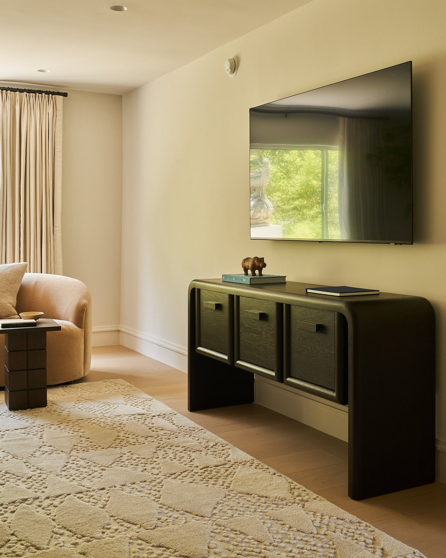 Lady Bird Console Consoles