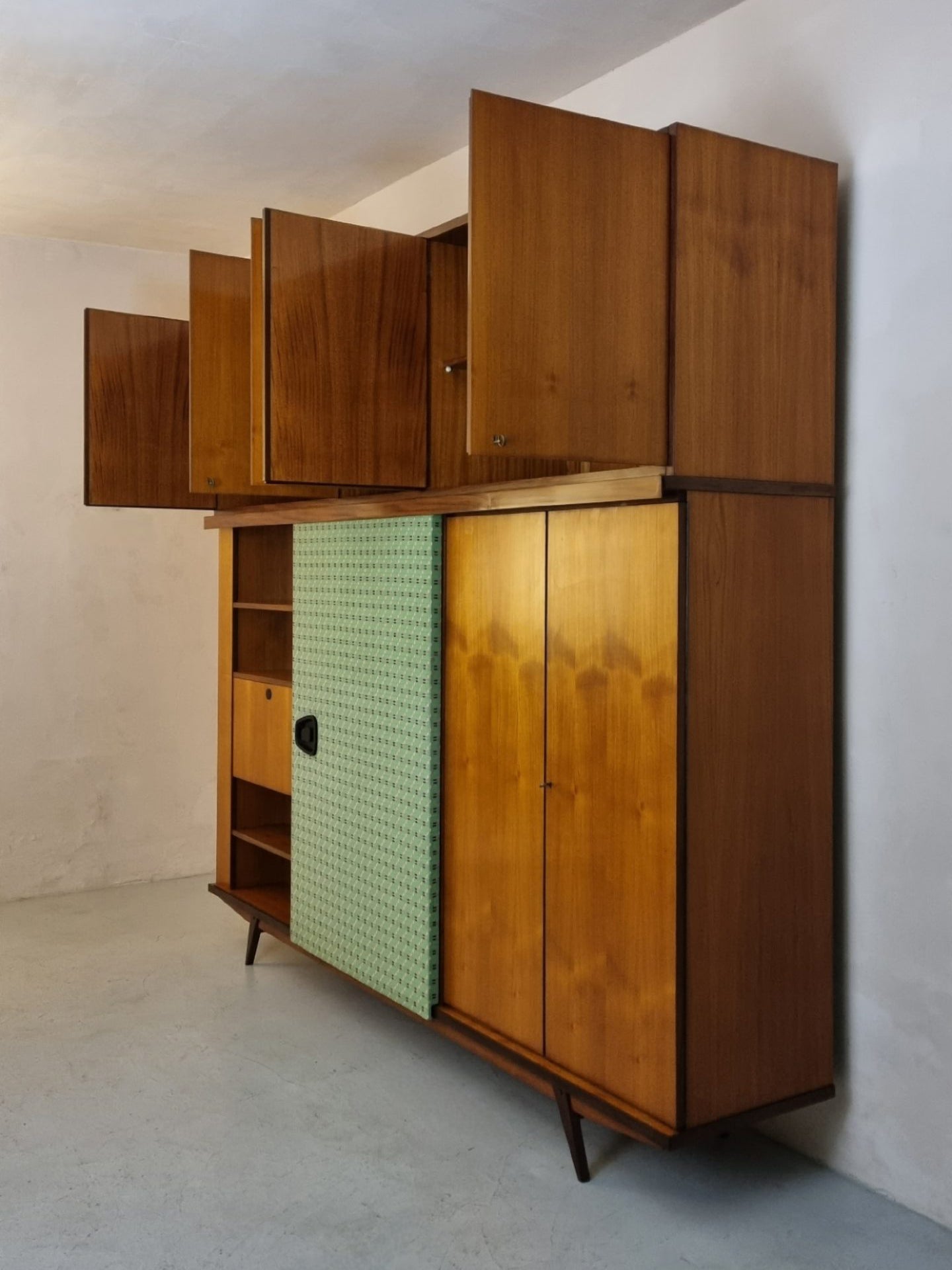 Large Wardrobe Unit Attributed to Gio Ponti, 1950s Cabinets