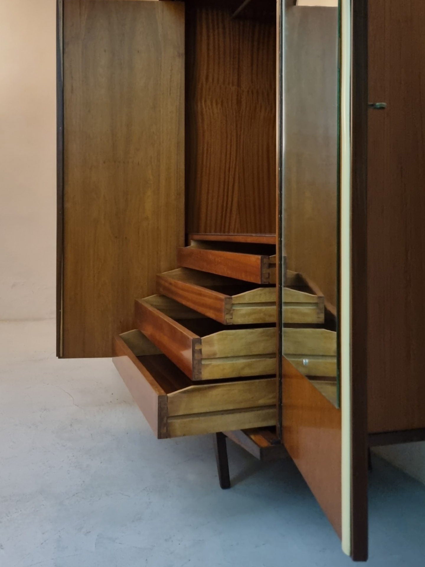 Large Wardrobe Unit Attributed to Gio Ponti, 1950s Cabinets