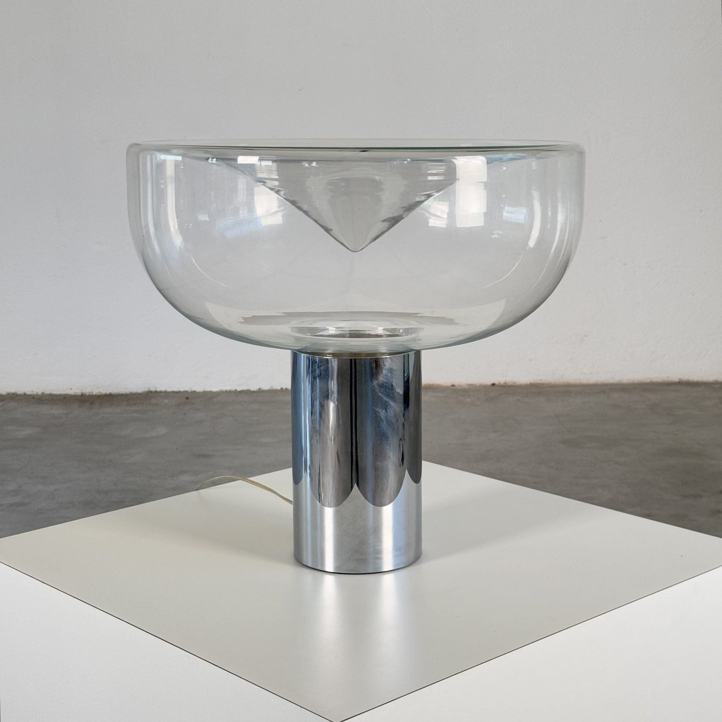 "Aella 50" Large Table Lamp by Renato Toso & Giovanna Noti Massari for Leucos Table Lamps