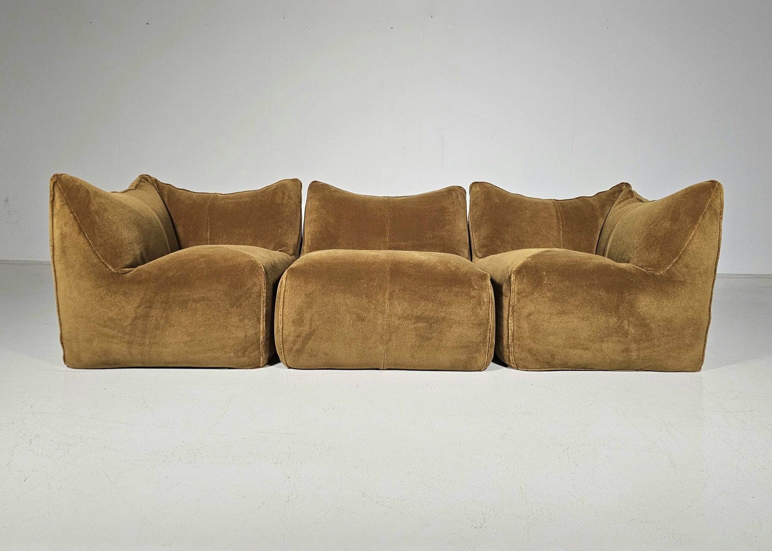 Vintage Furniture and Decor, Sofas, Chairs, Vintage – Claude Vintage Furniture and Decor, Sofas, Chairs, Vintage – Claude