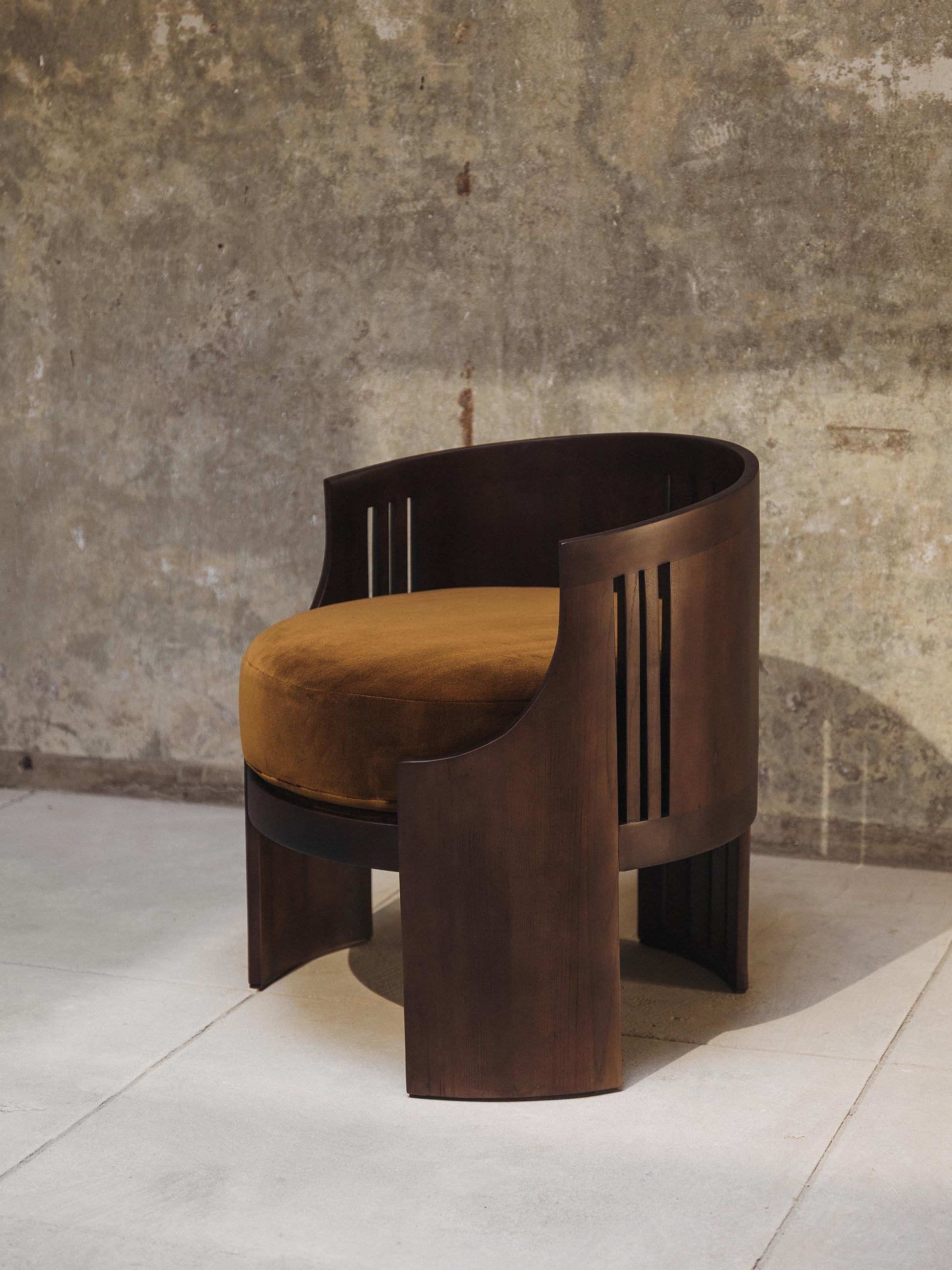 Le Fauteuil 01 by Tassiana Laurre Chairs