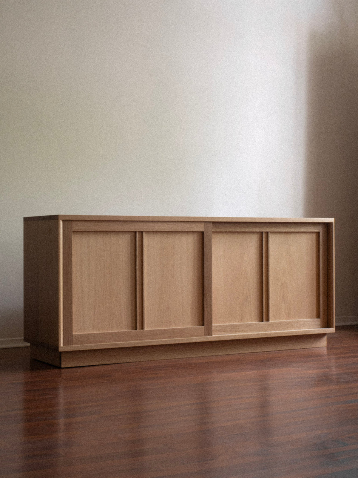 Line Credenza Credenzas