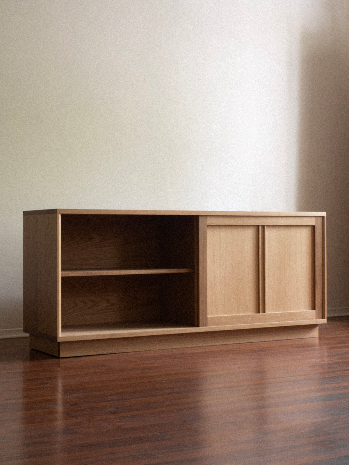 Line Credenza Credenzas
