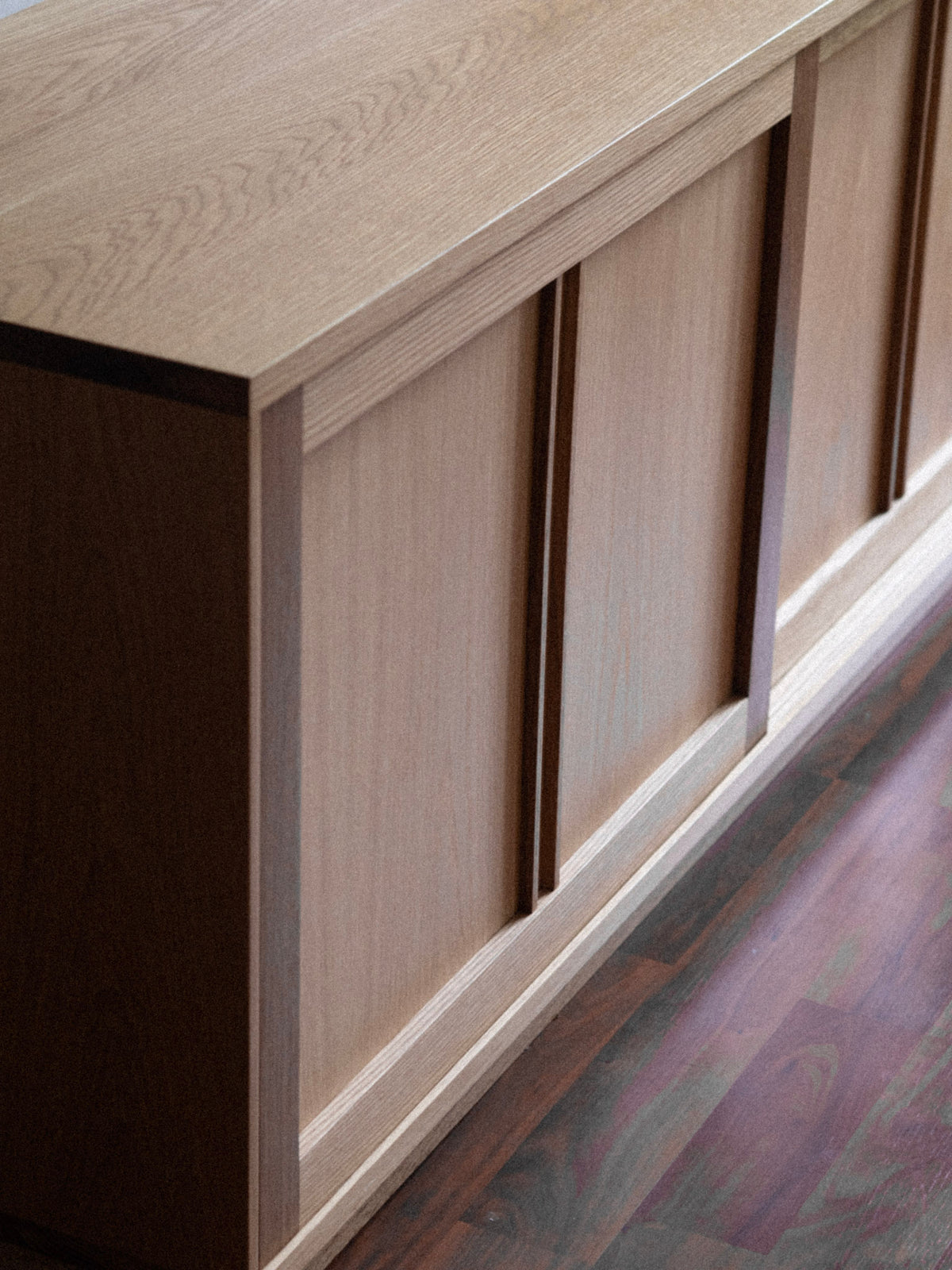 Line Credenza Credenzas - Detail