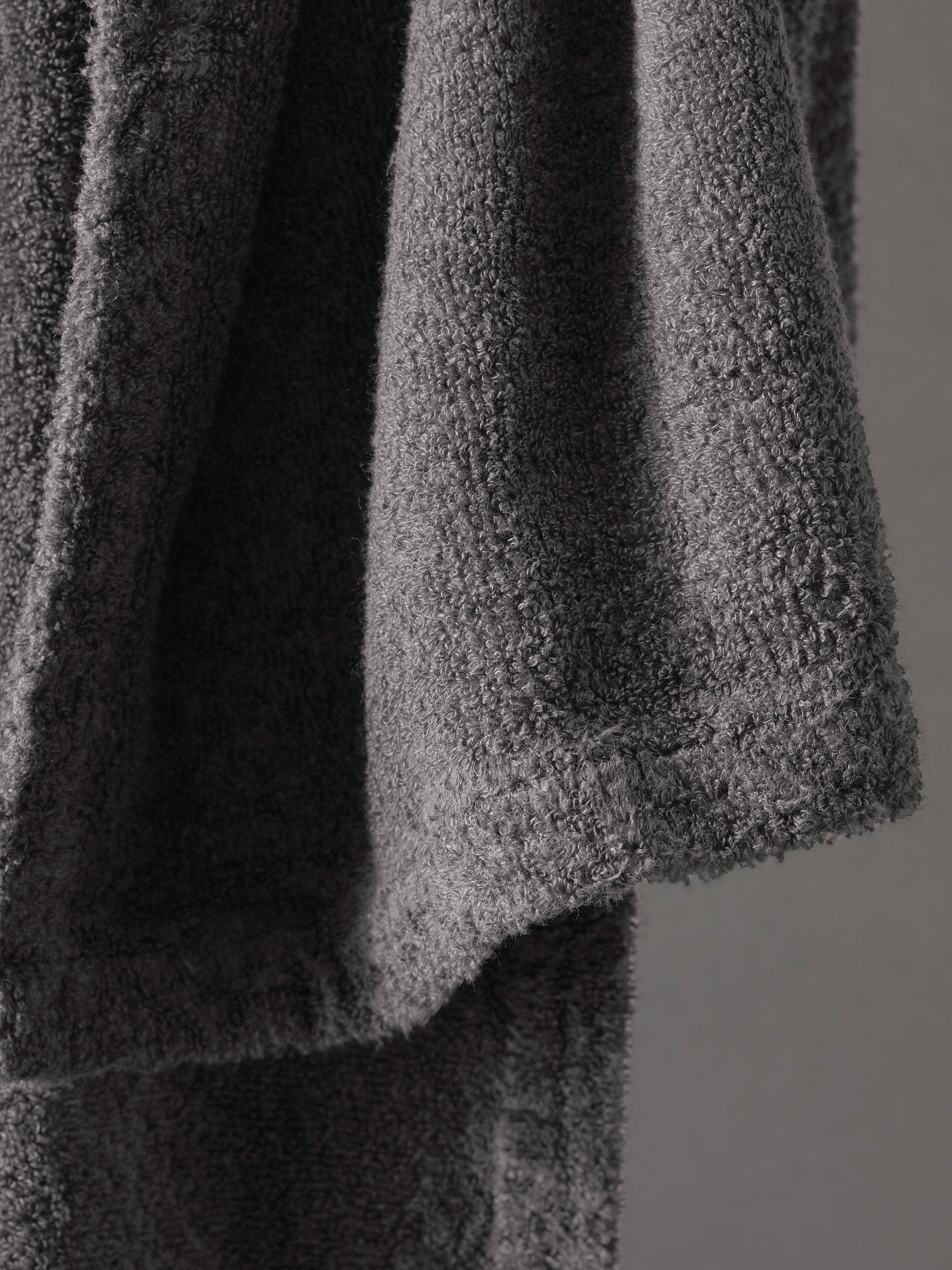 Linge Towel Set in Fumo by Society Limonta