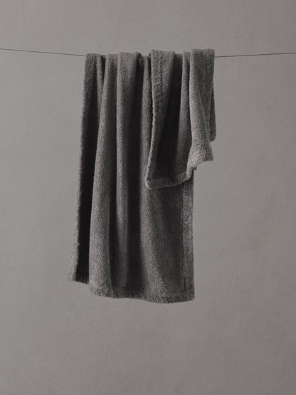 Linge Towel Set in Fumo by Society Limonta