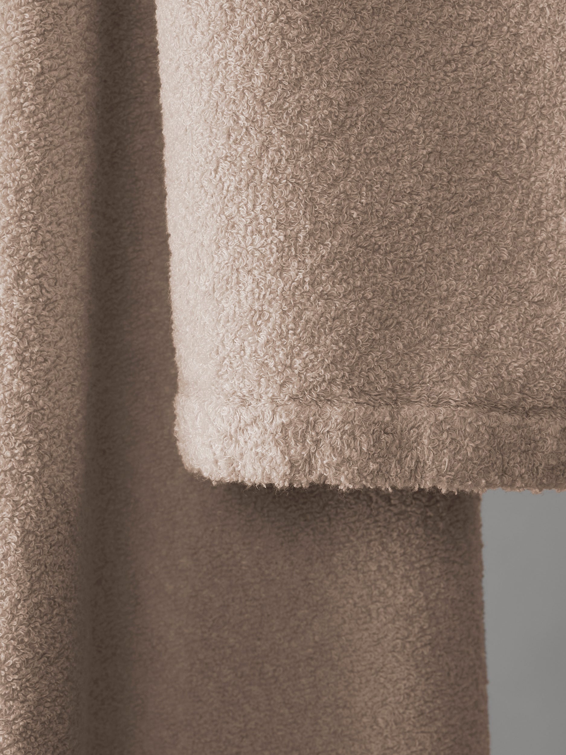 Linge Towel Set in Verbena by Society Limonta