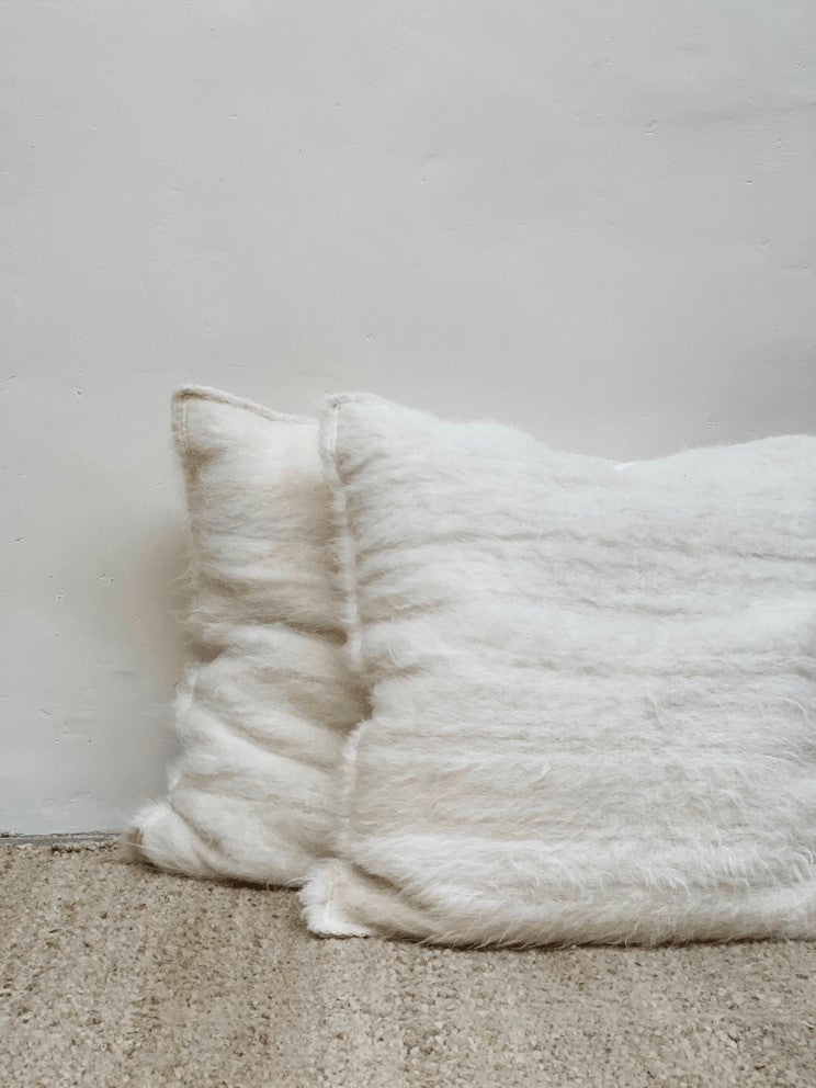 Llama Blanca Pillow Pillows