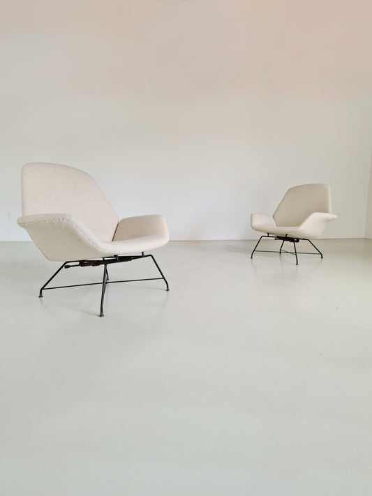 Lotus Lounge Chairs in Cream Wool Fabric by Augusto Bozzi for Saporiti Chairs