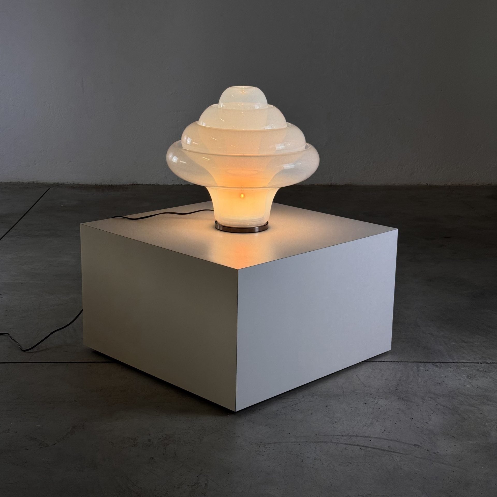 "Lotus" Table Lamp by Carlo Nason for Mazzega, Opalescent Glass, 1960s Design Table Lamps