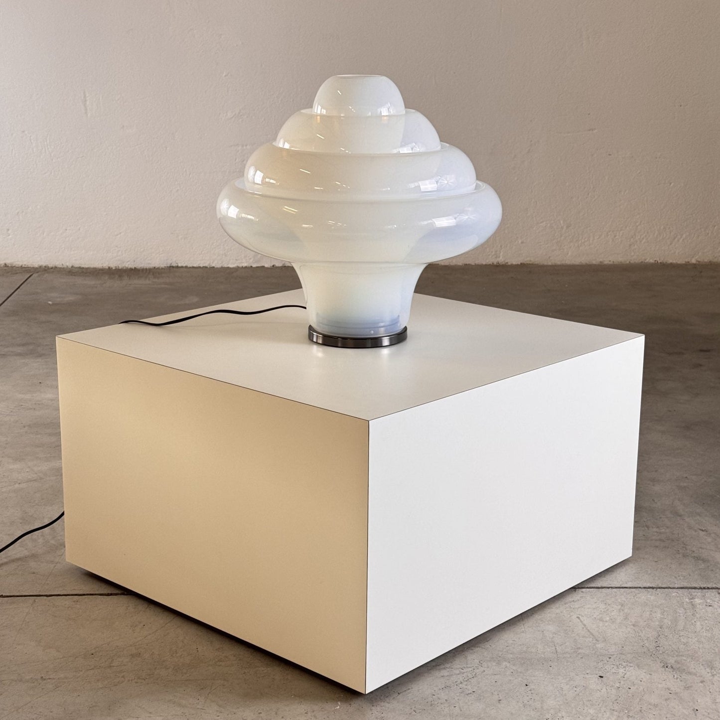 "Lotus" Table Lamp by Carlo Nason for Mazzega, Opalescent Glass, 1960s Design Table Lamps