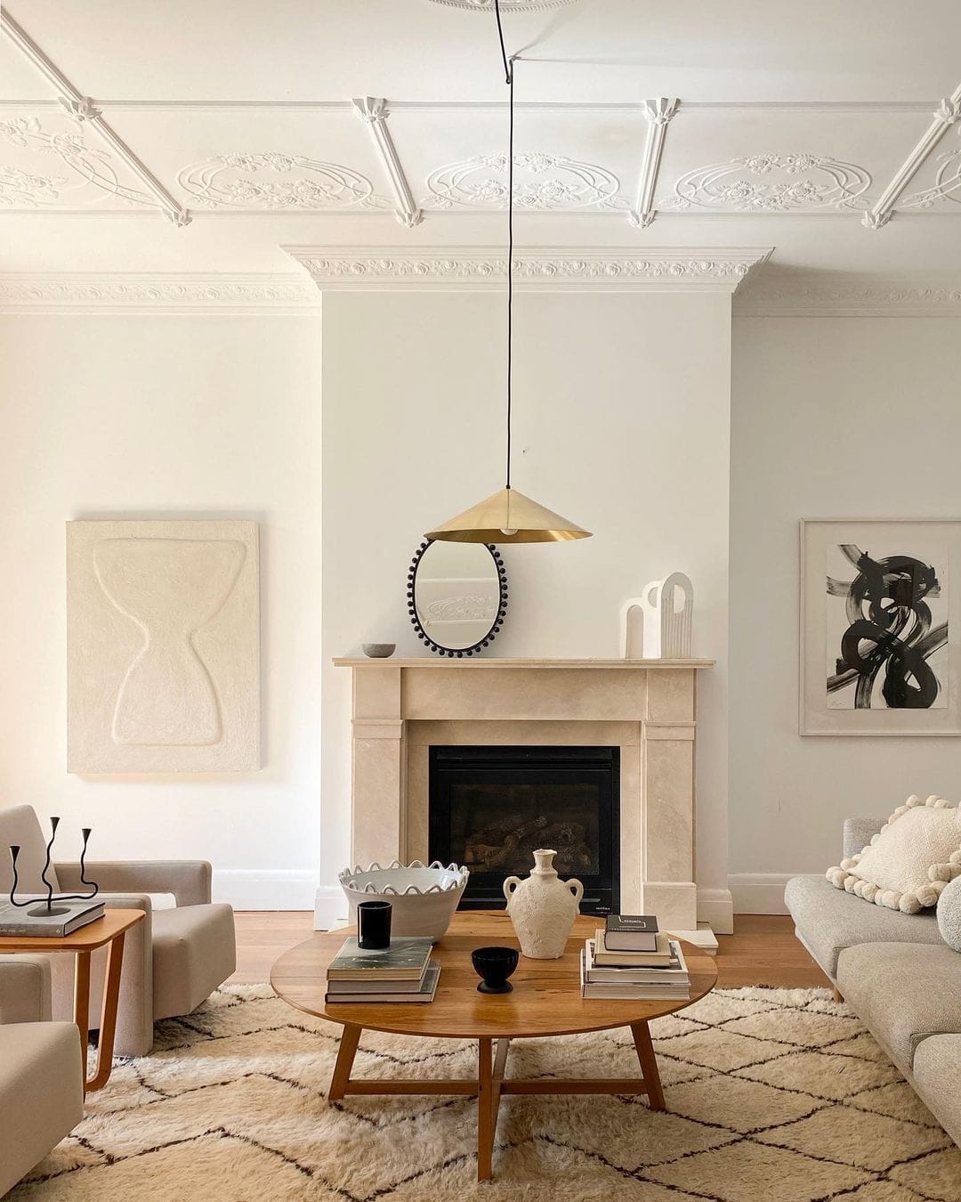 Low/XL Triangle Pendant Pendant Lights