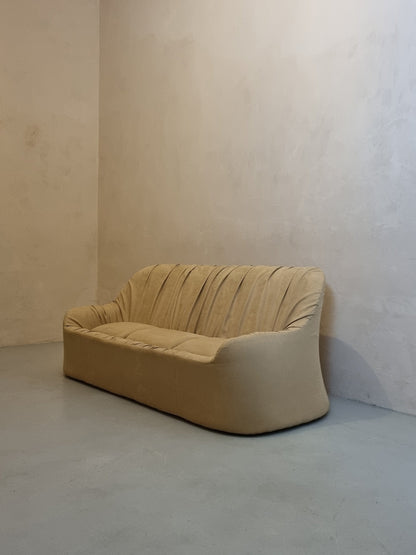 Maja Sofa Sofas Vintage