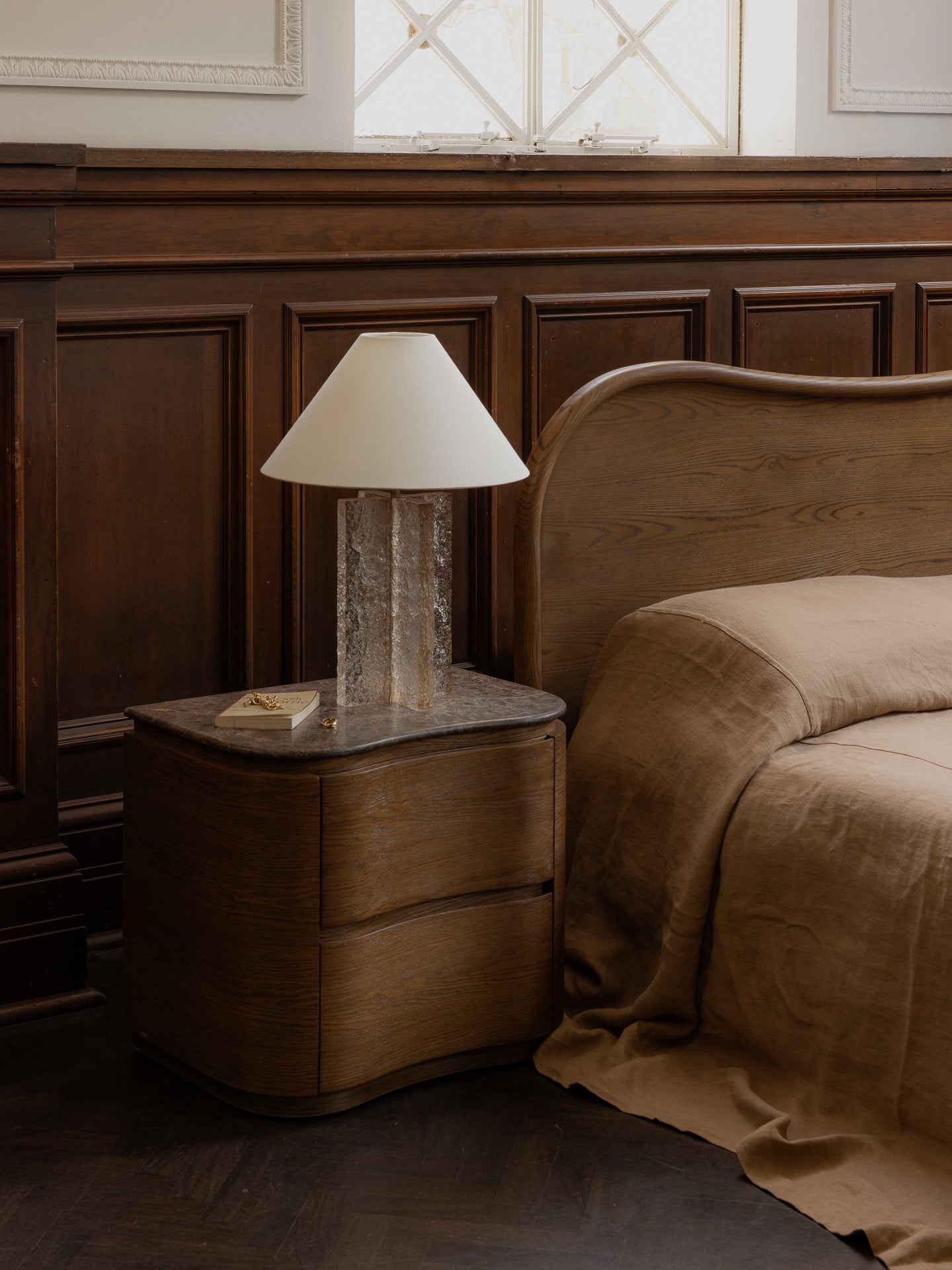 Marquis Lamp in Clair Table Lamps