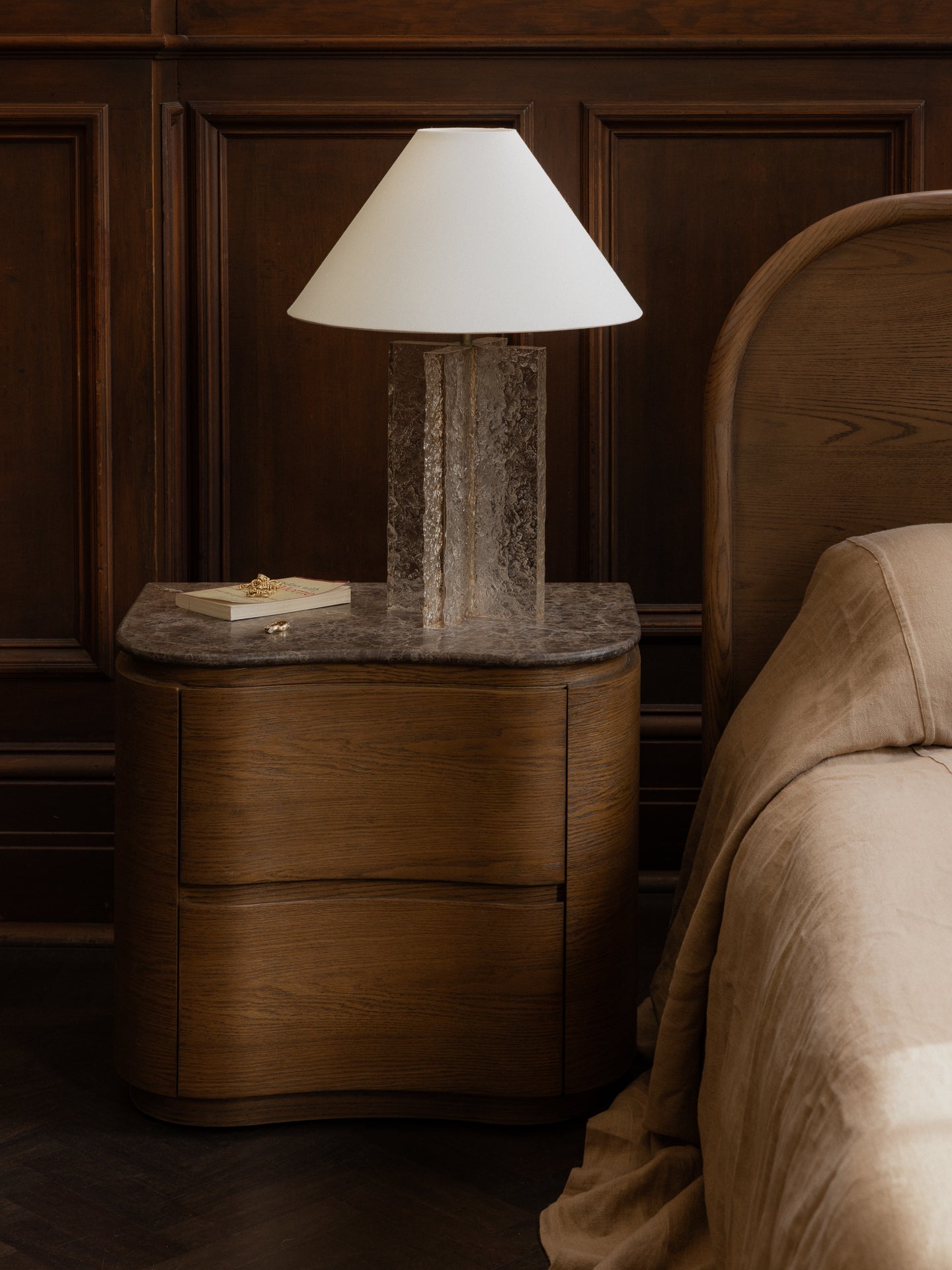 Marquis Lamp in Clair Table Lamps