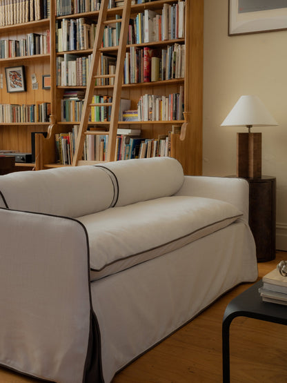 Marquis Lamp in Pecan Table Lamps