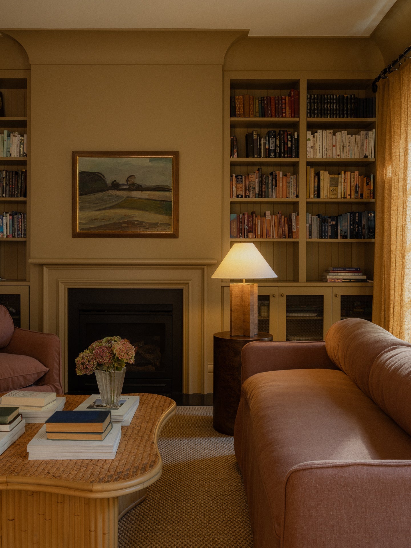 Marquis Lamp in Pecan Table Lamps