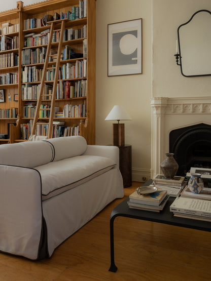 Marquis Lamp in Pecan Table Lamps