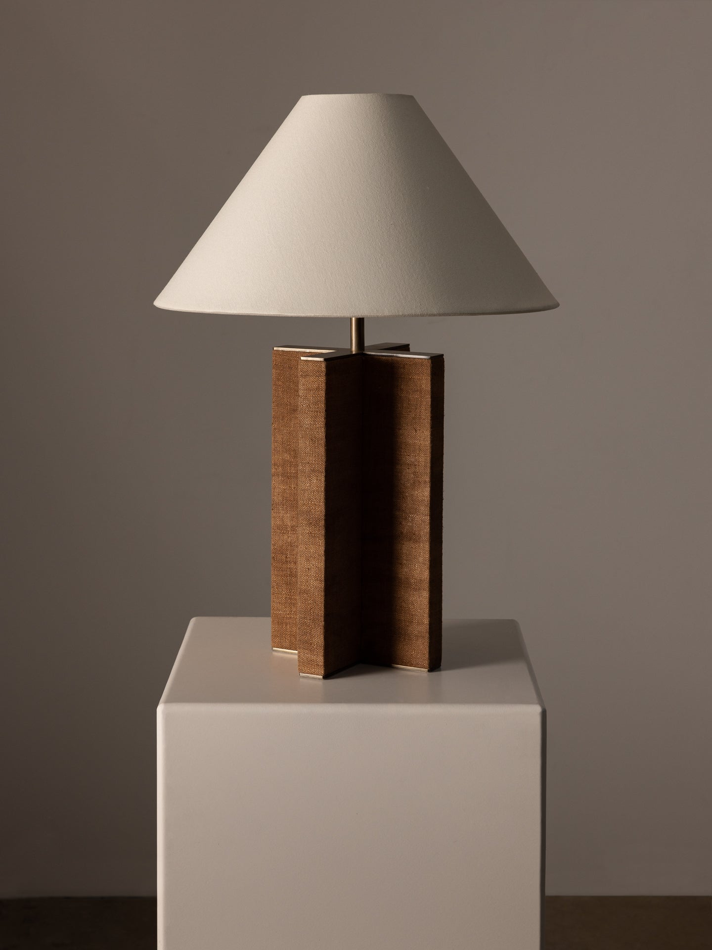 Marquis Lamp in Pecan Table Lamps