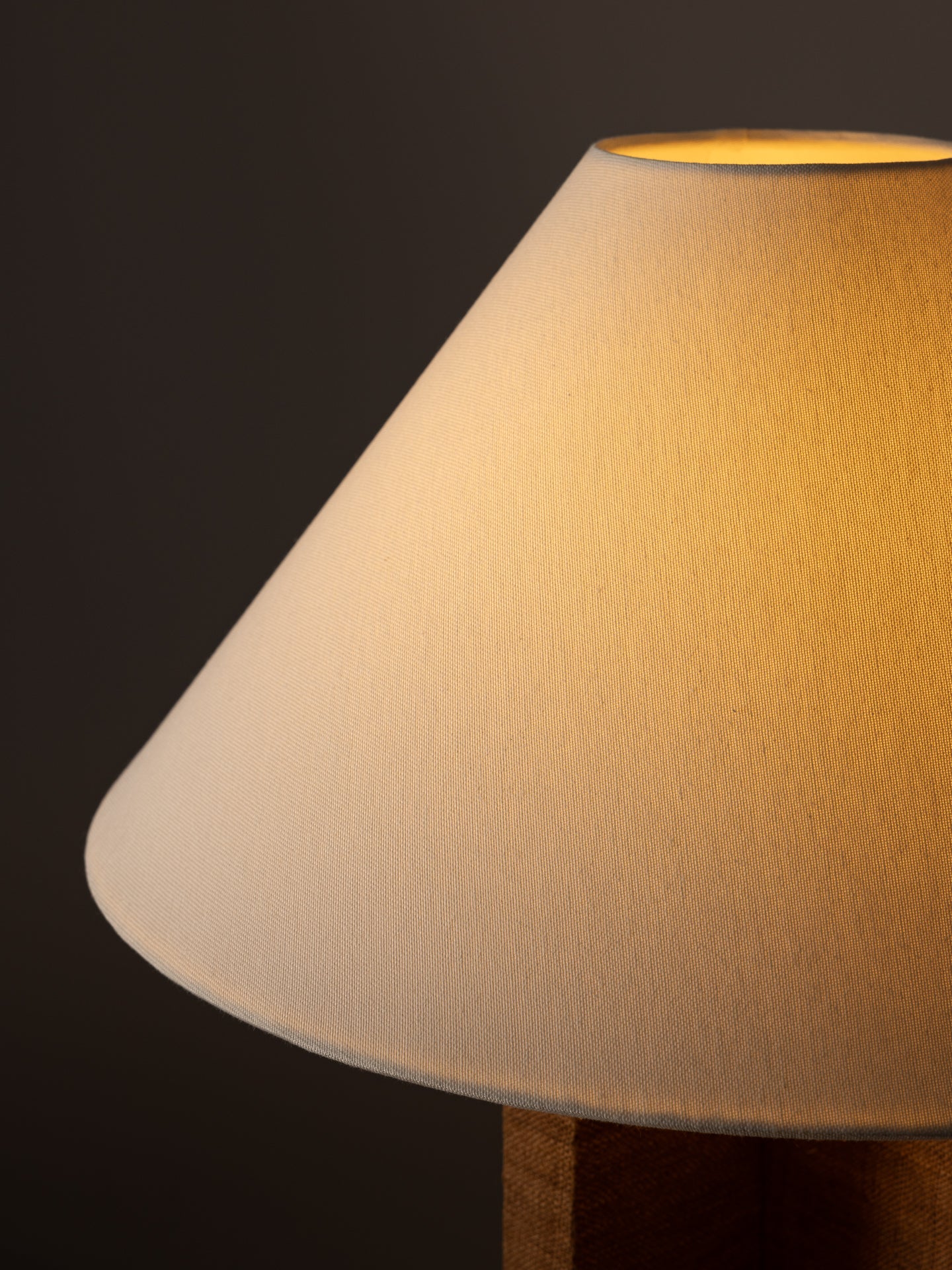 Marquis Lamp in Pecan Table Lamps