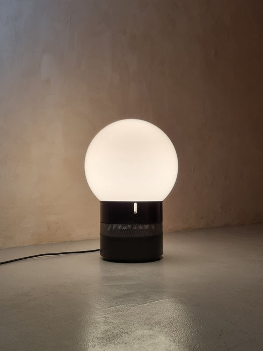 Mezzoracolo Table Lamp Designed by Gae Aulenti for Artemide, 1969 Table Lamps