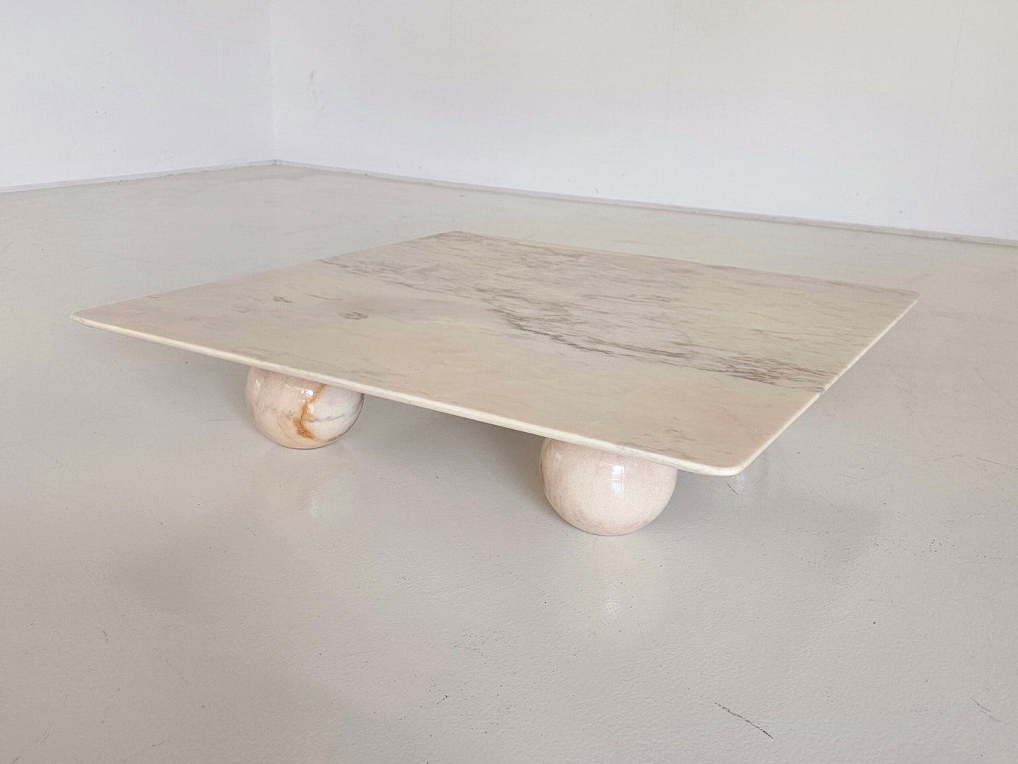 Mid Century Modern Salmon Pink Sphere Coffee Table, Italy, 1970s Coffee Tables