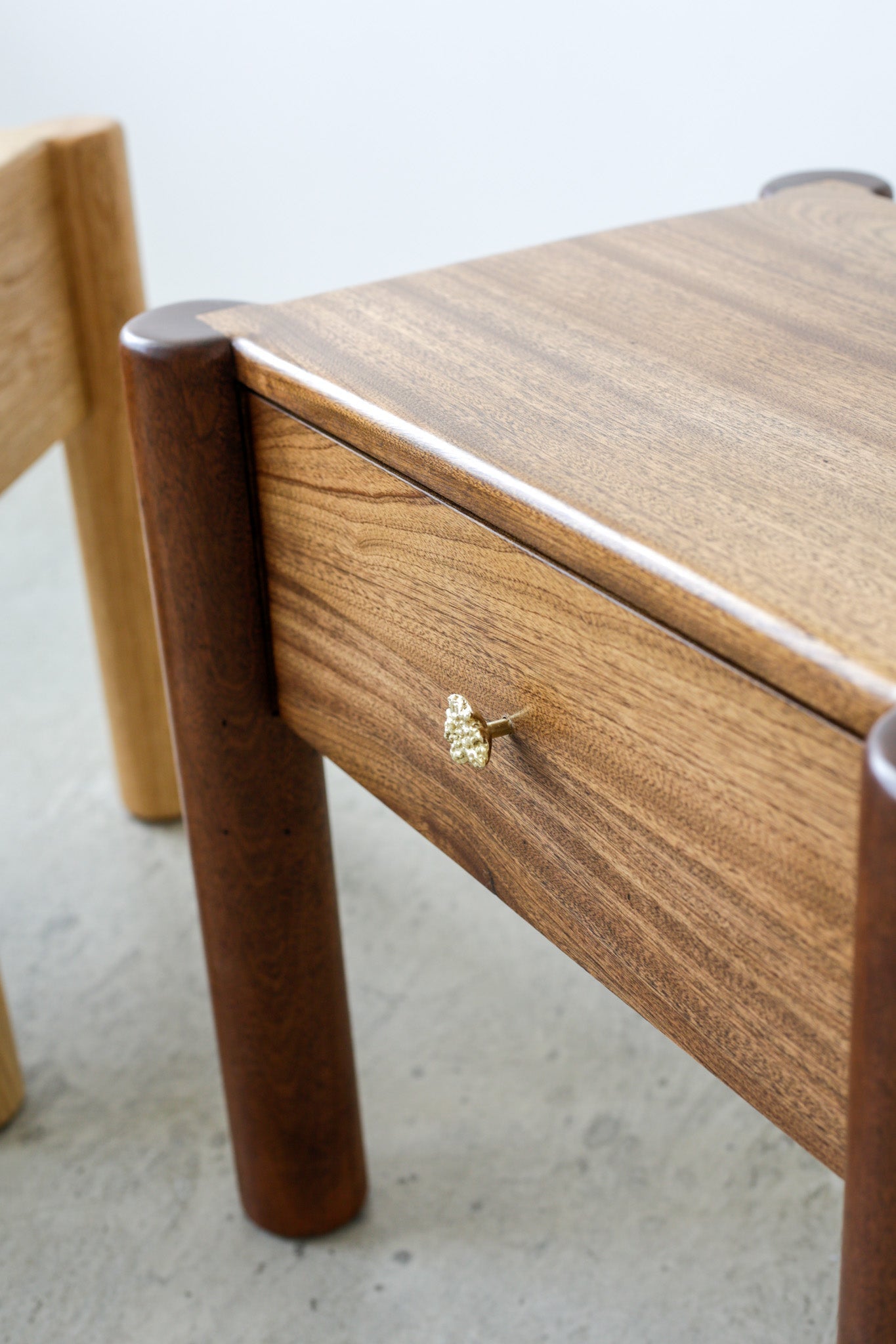 Miyah Bedsides Table Nightstands