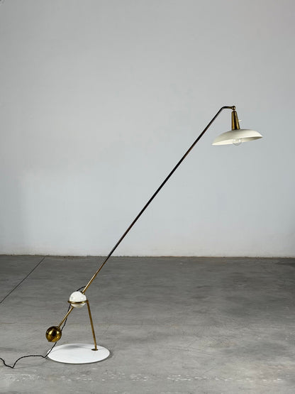 Model 1036 Floor Lamp by Gino Sarfatti for Arteluce 1940s Floor Lamps