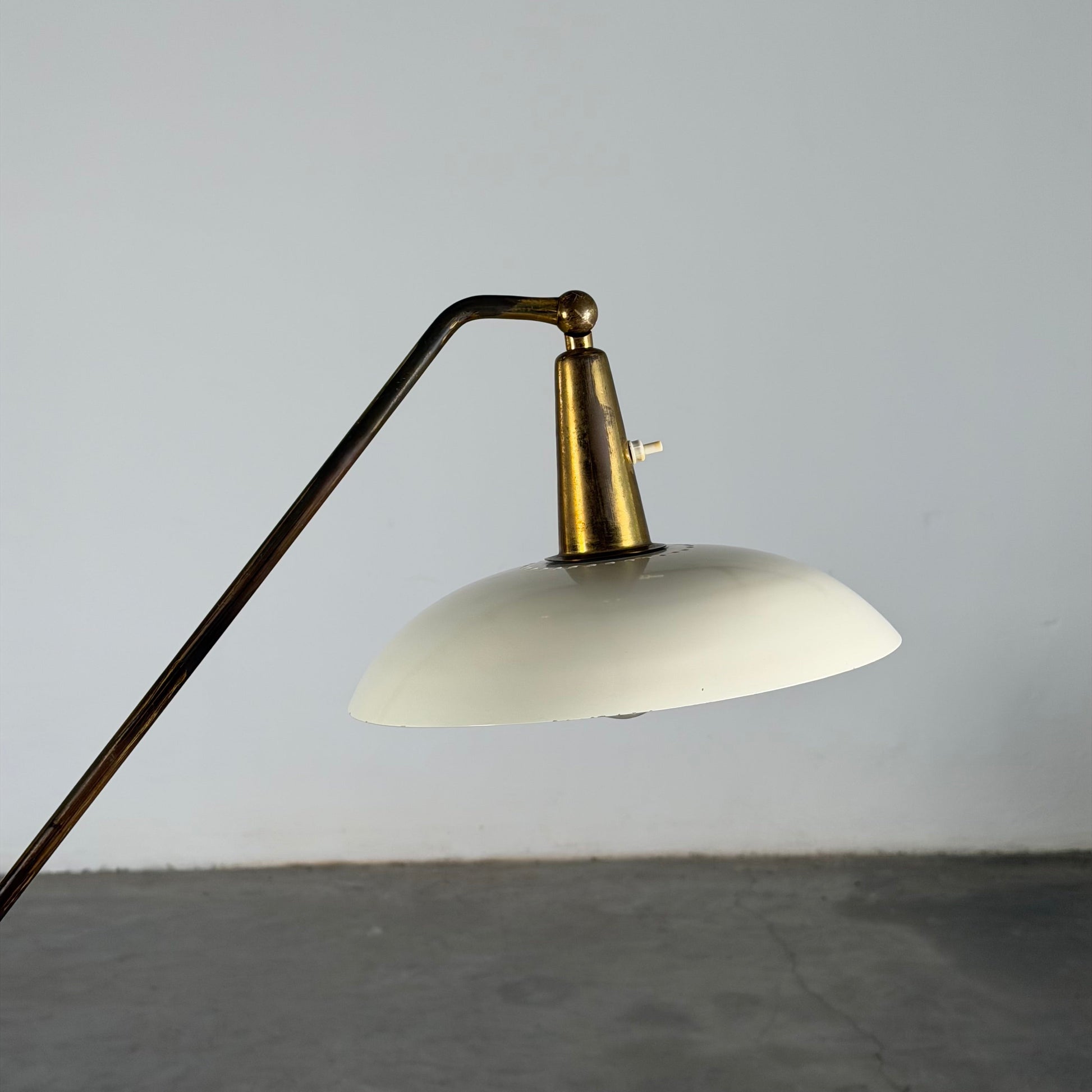 Model 1036 Floor Lamp by Gino Sarfatti for Arteluce 1940s Floor Lamps