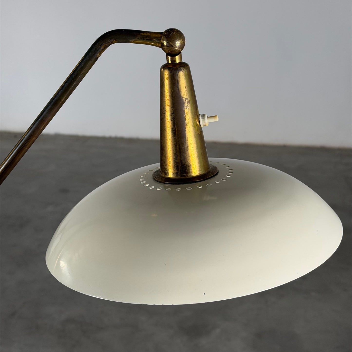 Model 1036 Floor Lamp by Gino Sarfatti for Arteluce 1940s Floor Lamps