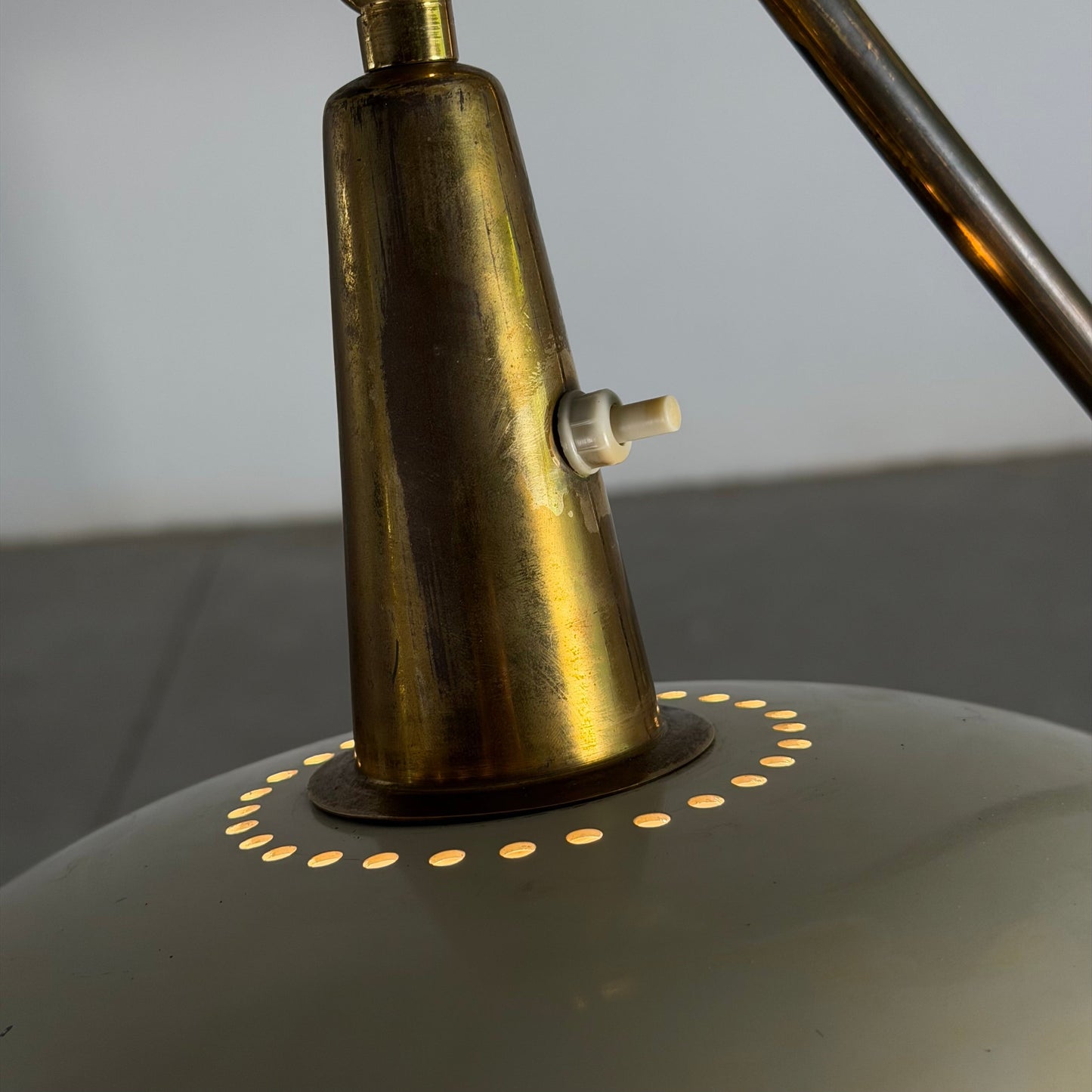 Model 1036 Floor Lamp by Gino Sarfatti for Arteluce 1940s Floor Lamps