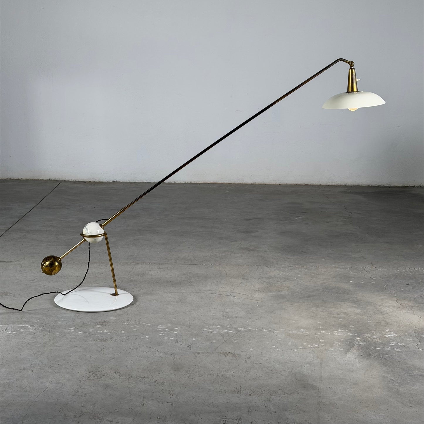 Model 1036 Floor Lamp by Gino Sarfatti for Arteluce 1940s Floor Lamps