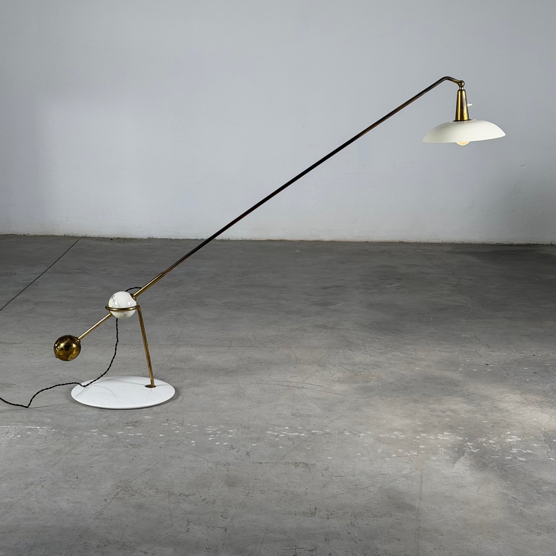 Model 1036 Floor Lamp by Gino Sarfatti for Arteluce 1940s Floor Lamps