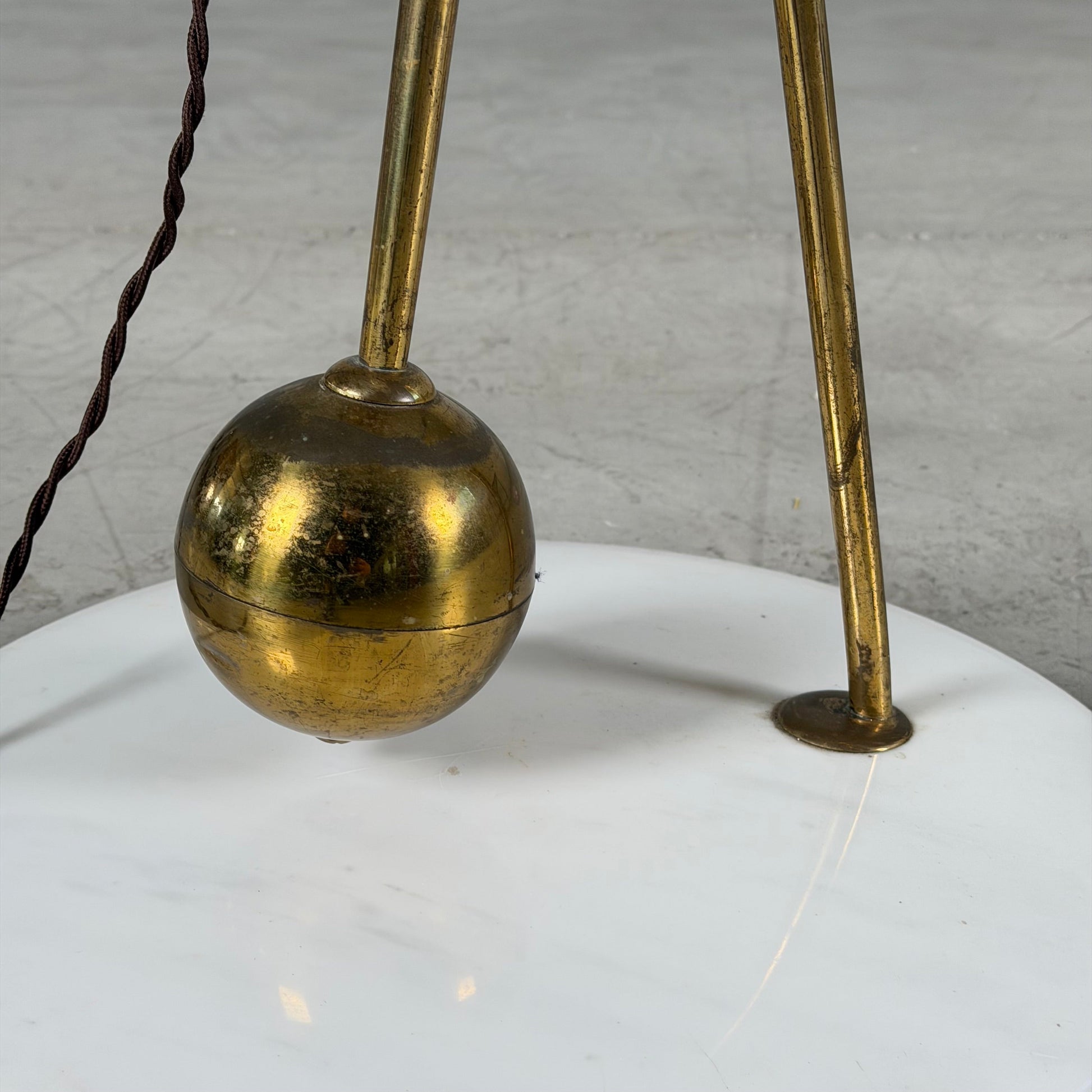 Model 1036 Floor Lamp by Gino Sarfatti for Arteluce 1940s Floor Lamps