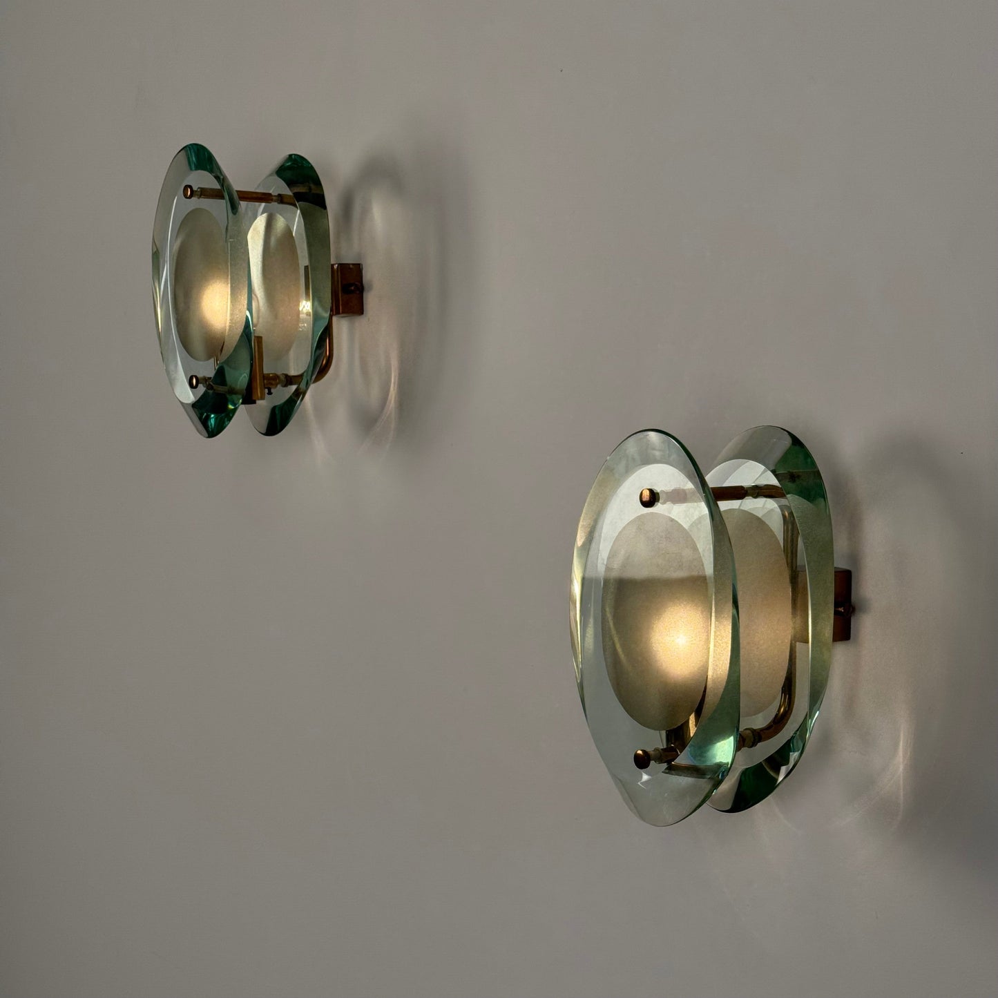 Pair of Model 2093 Wall Lights by Max Ingrand for Fontana Arte, 1960s Sconces