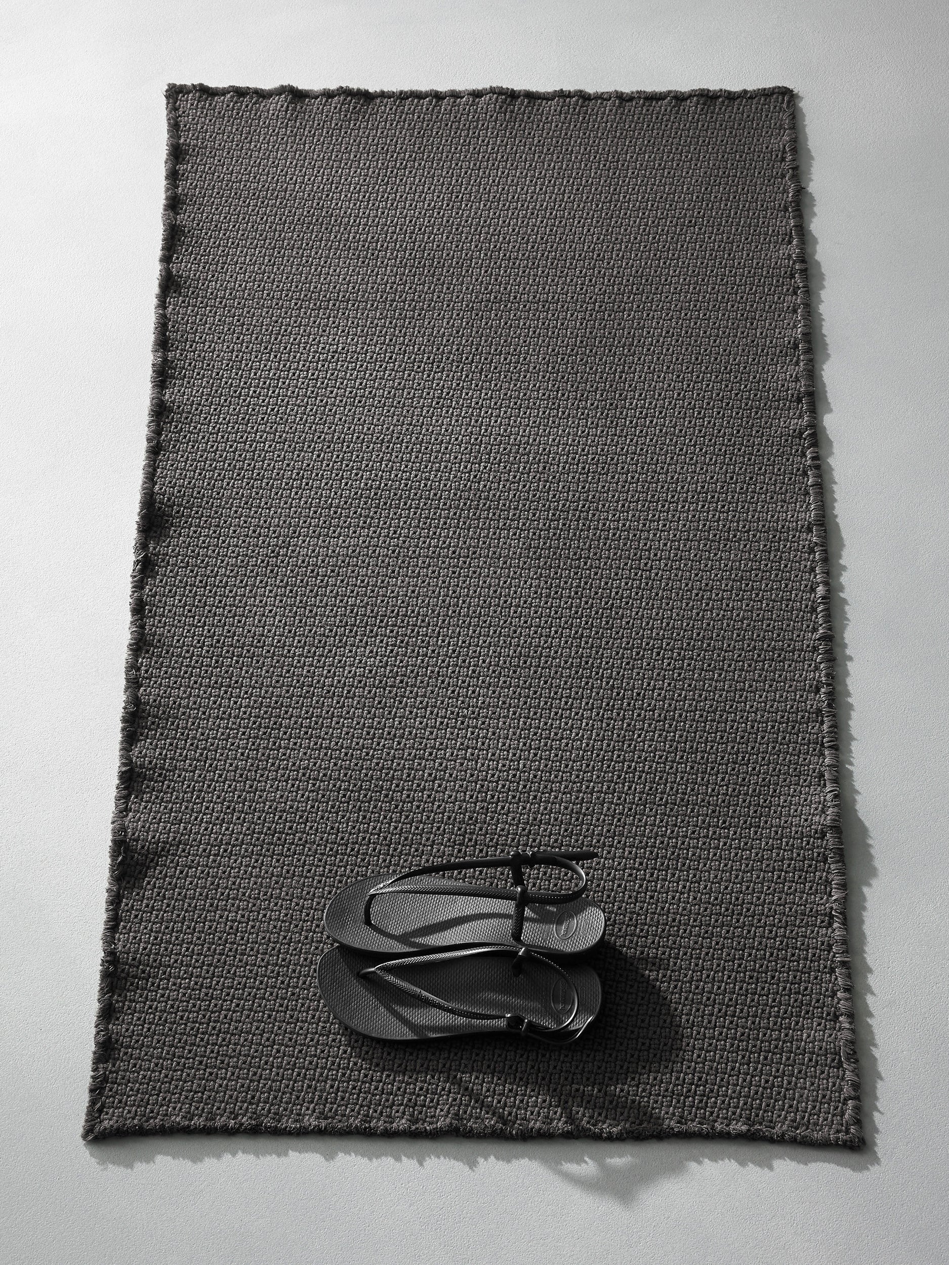 Molto Bath Mat in Antracite by Society Limonta