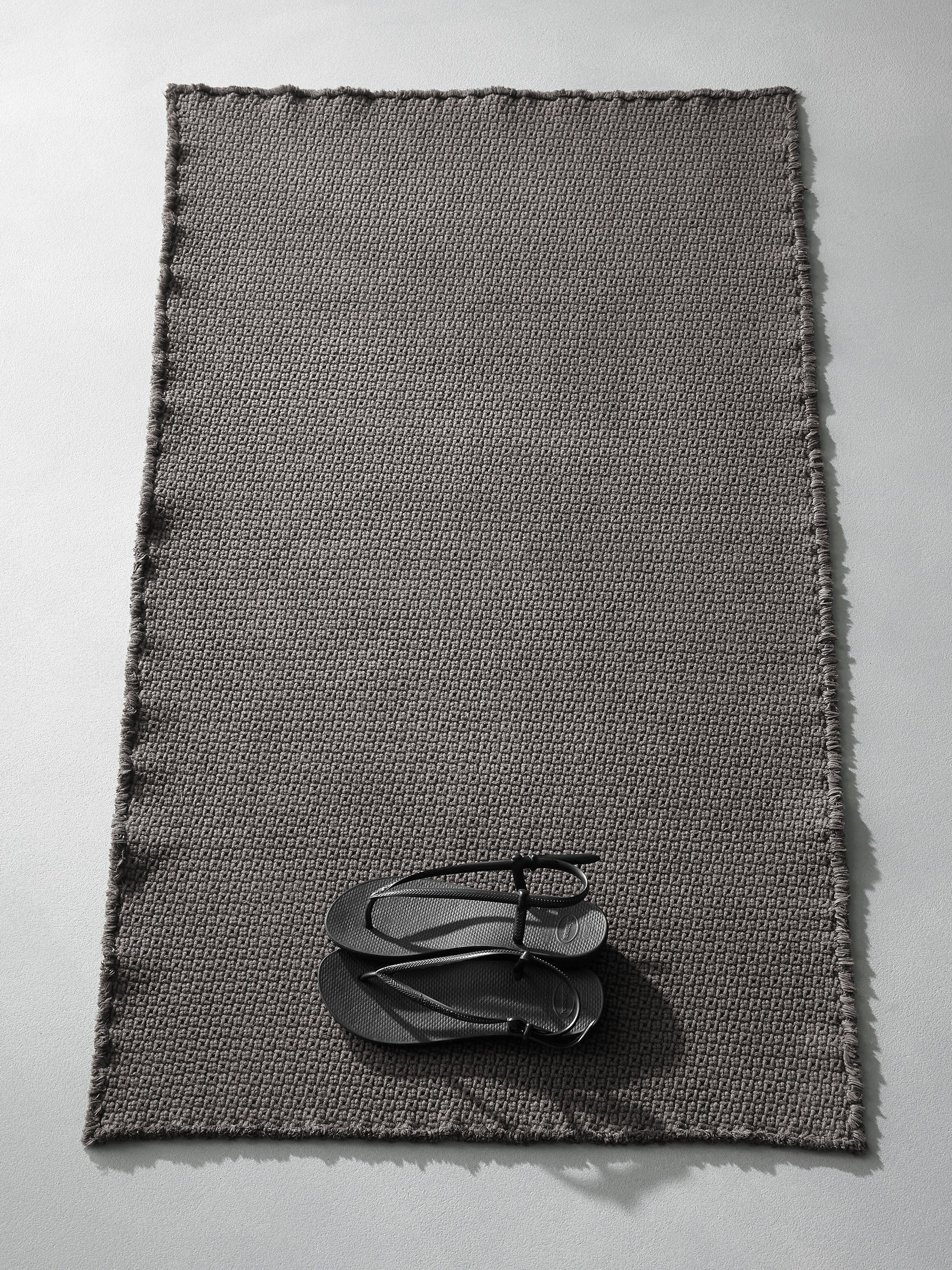 Molto Bath Mat in Fumo by Society Limonta