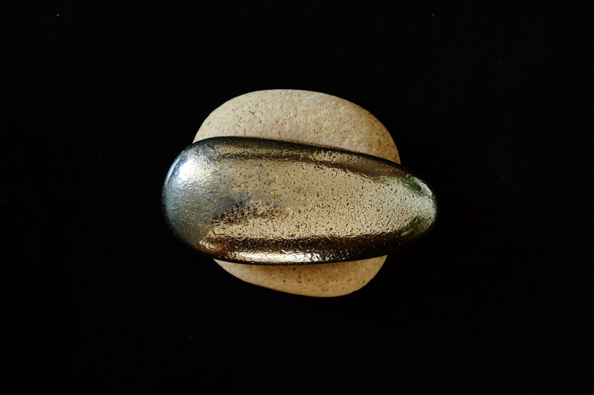 Momi Knob/Hook - Long Hardware