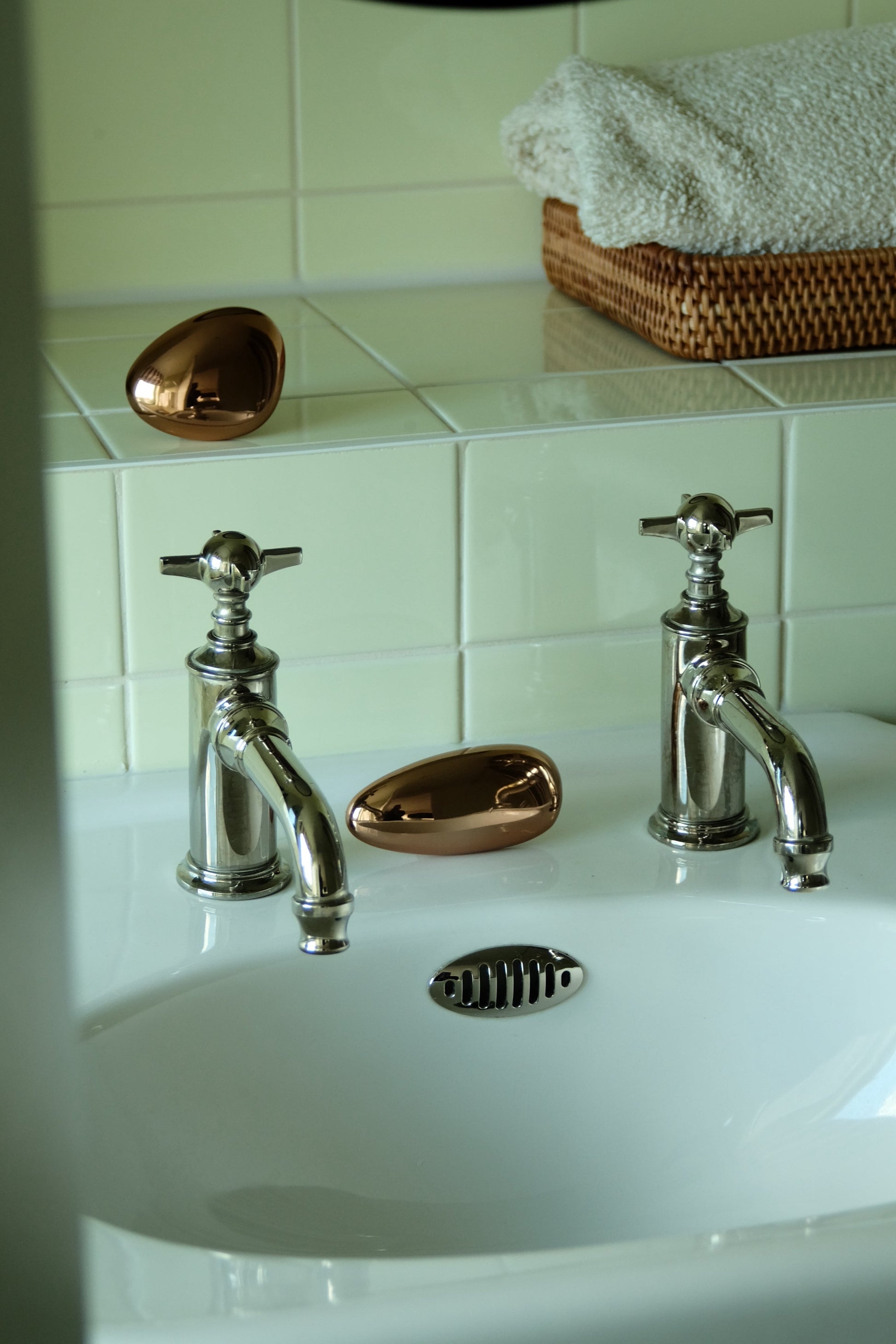 Momi Knob/Hook - Long Hardware