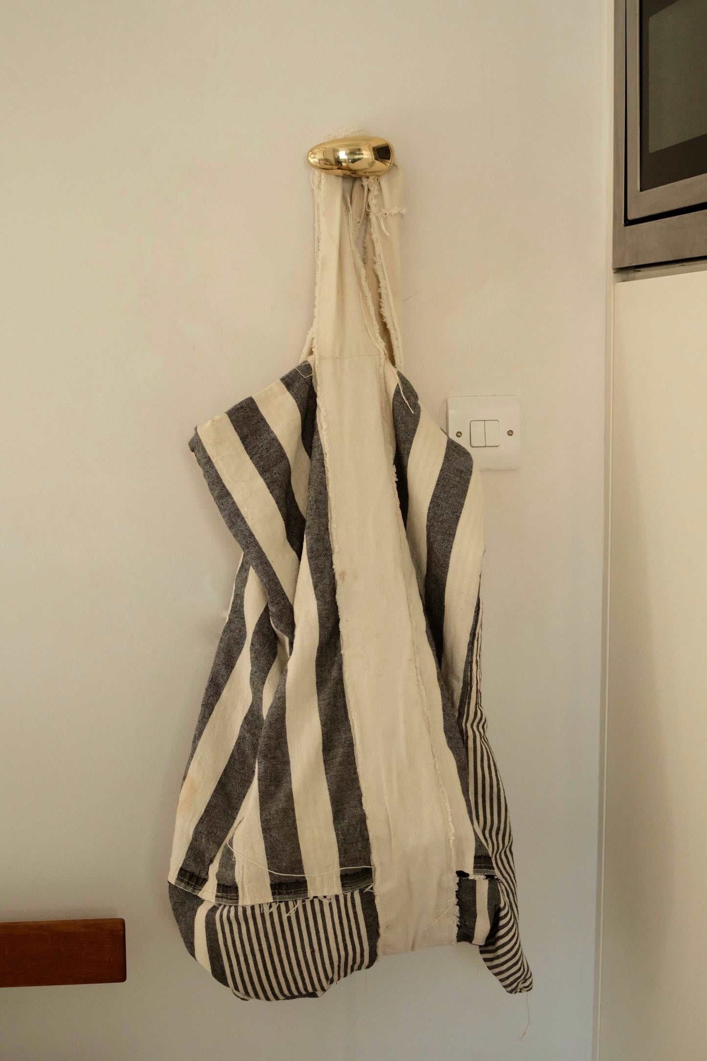 Momi Knob/Hook - Long Hardware