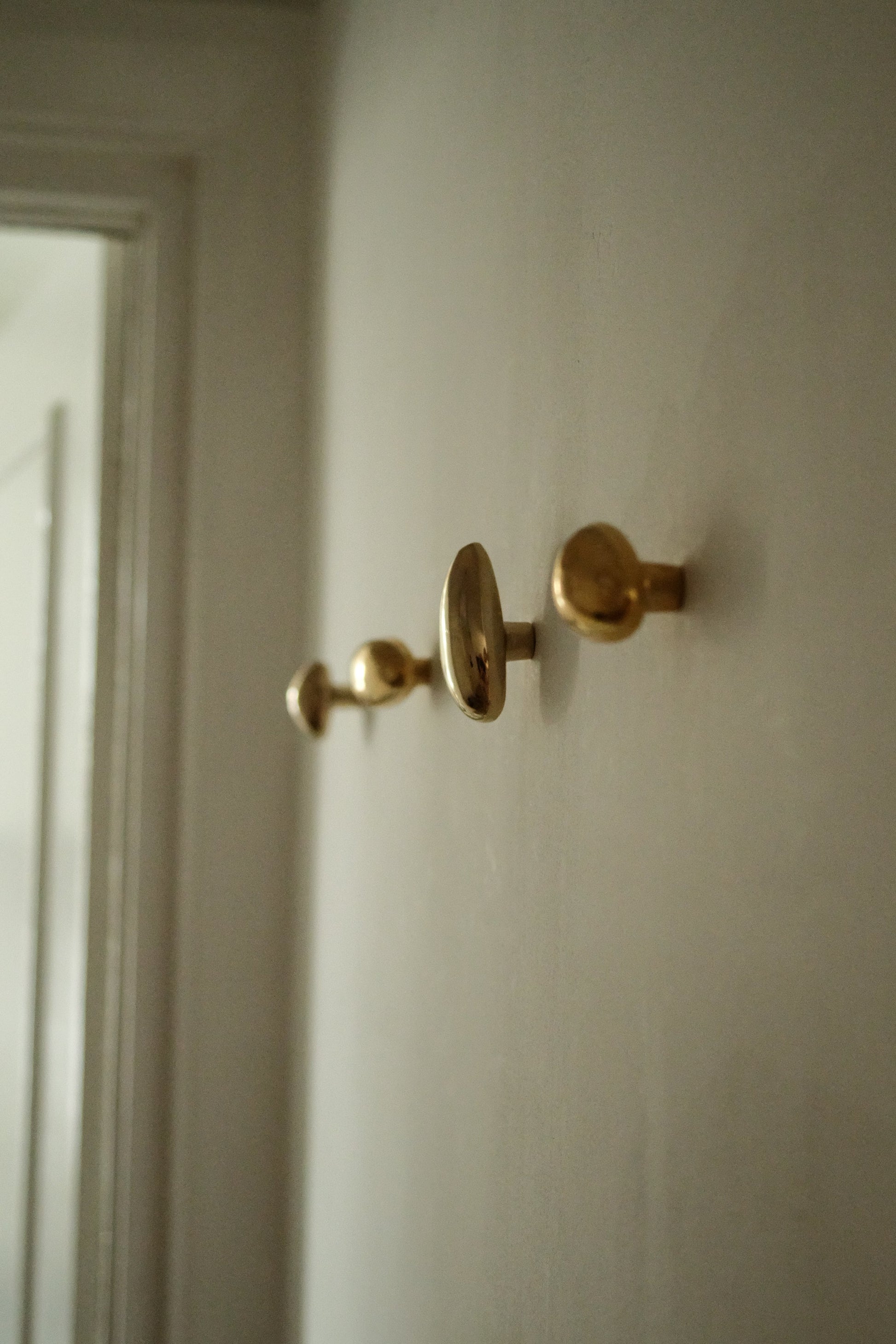 Momi Knob/Hook - Short Mini Hardware