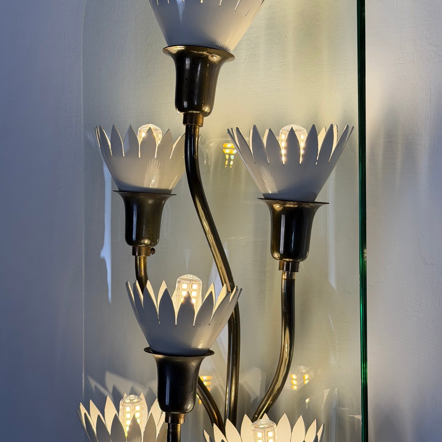 Pair of Monumental Pietro Chiesa for Fontana Arte Rare 7-Light Glass Sconces, 1950s Sconces