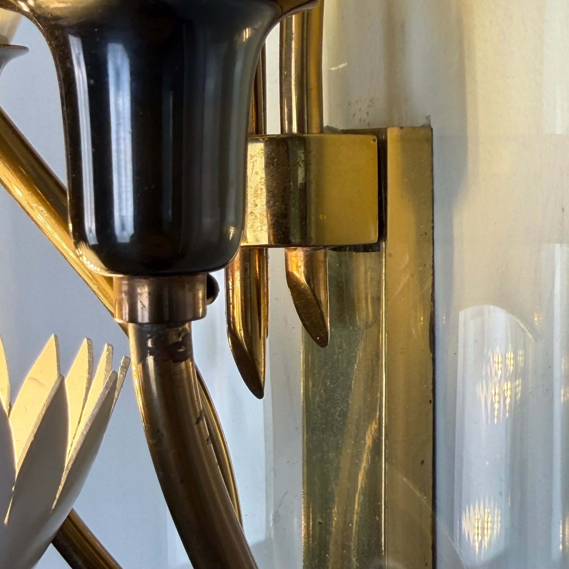 Pair of Monumental Pietro Chiesa for Fontana Arte Rare 7-Light Glass Sconces, 1950s Sconces