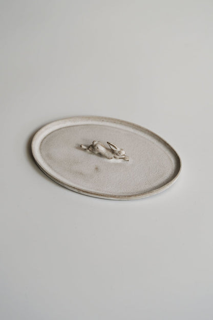 Moonrise Hopping Hare Plate, Run Trays