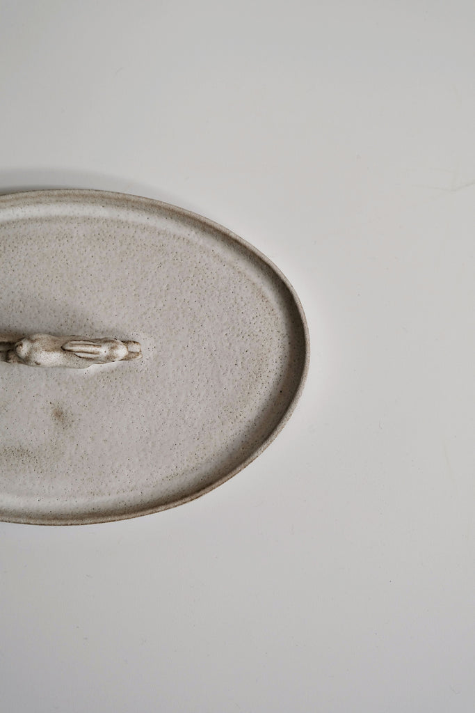 Moonrise Hopping Hare Plate, Run Trays