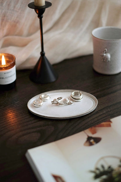 Moonrise Hopping Hare Plate, Run Trays