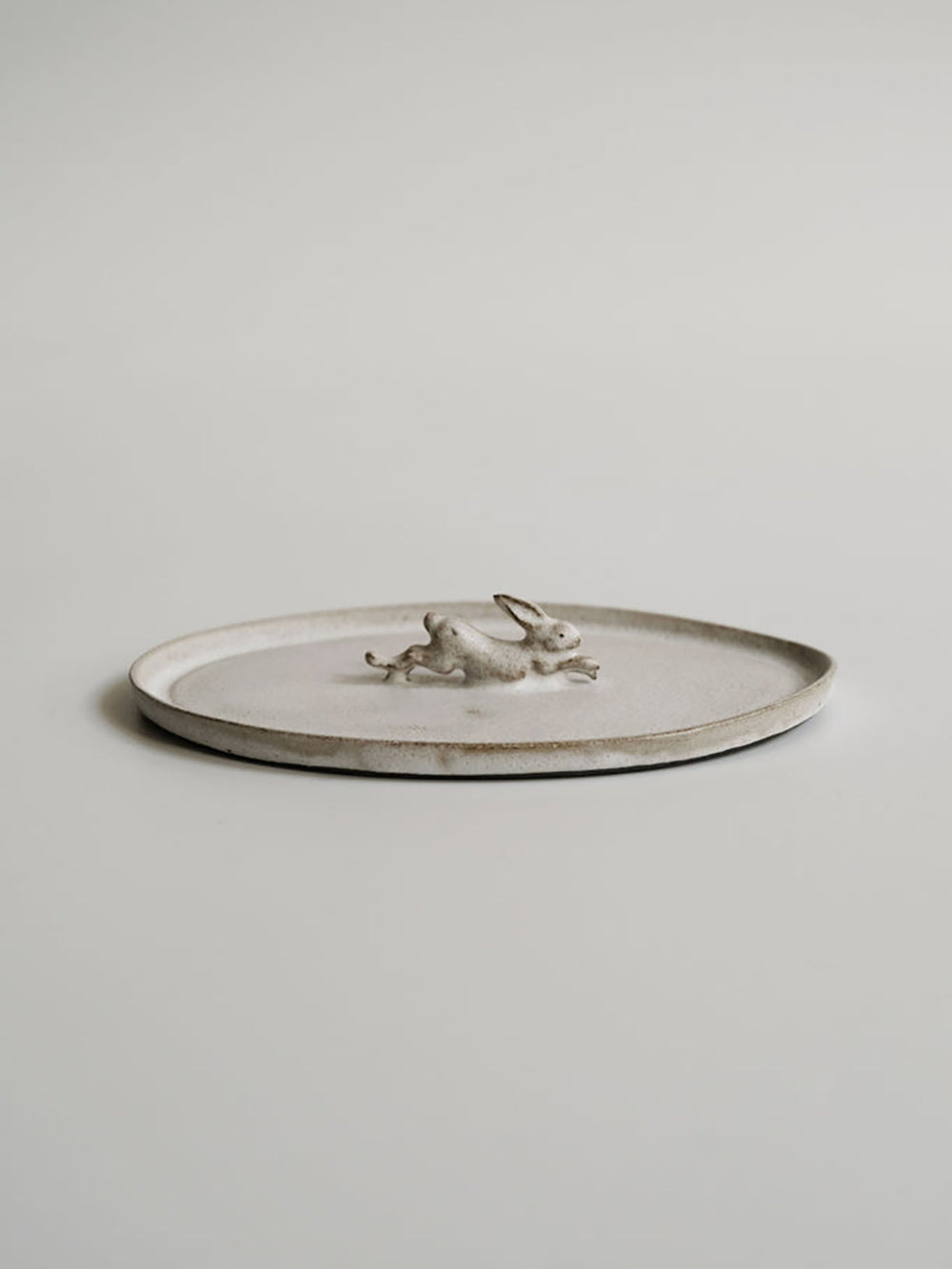 Moonrise Hopping Hare Plate, Run Trays