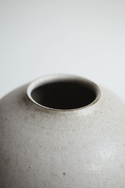 Moonrise Hopping Hare Vessel No.03 Vases