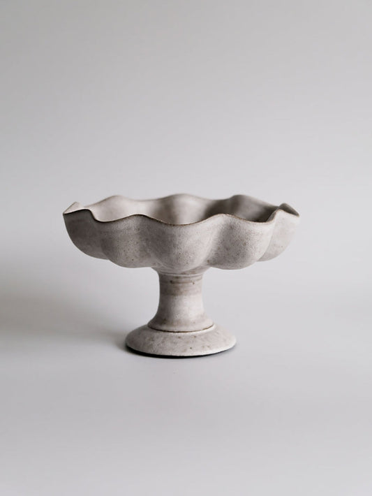 Moonrise Shell No.07 Footed Bowl Bowls